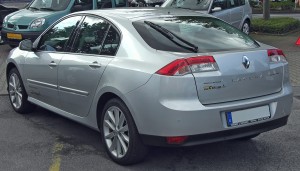 Renault_Laguna_III_Phase_I_rear